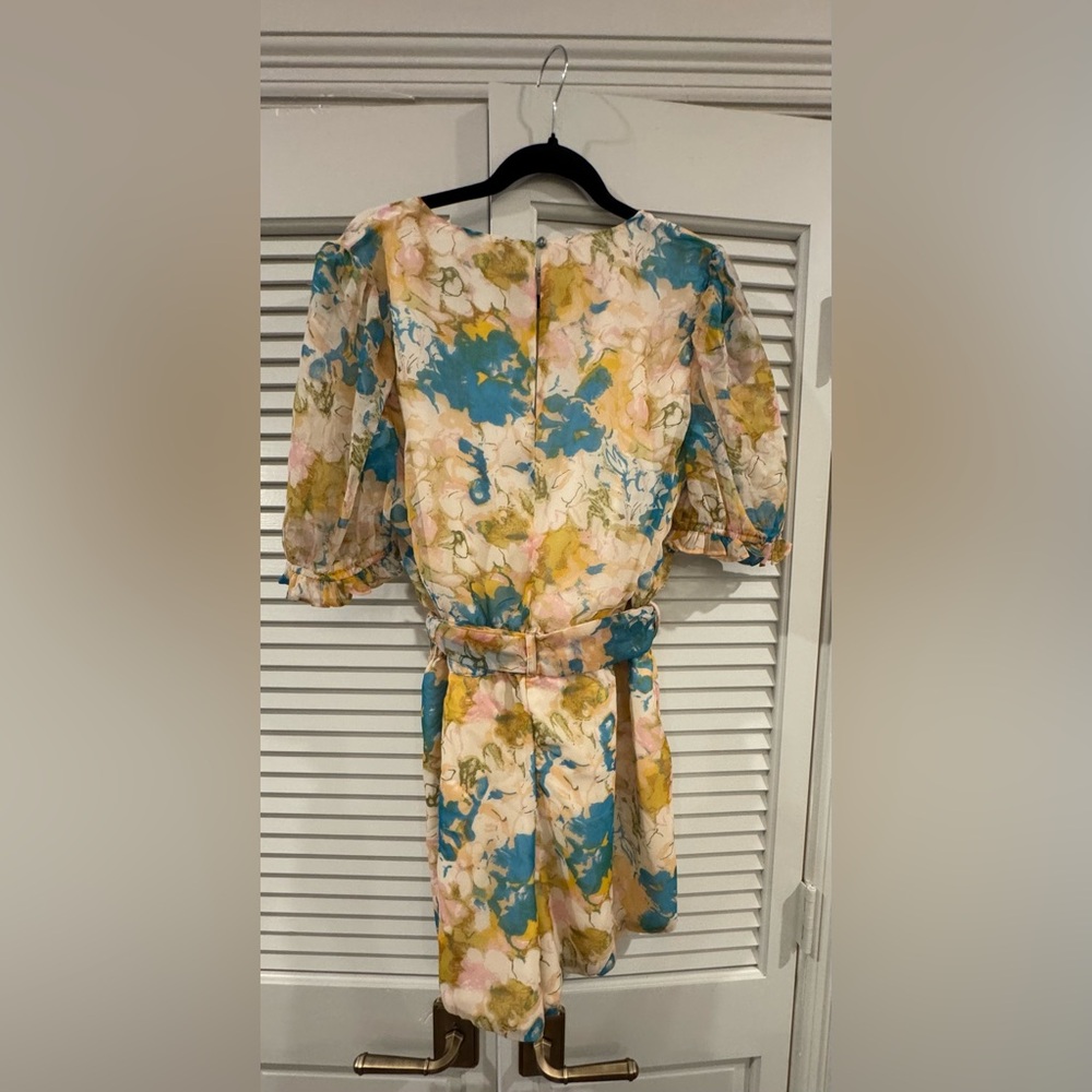 Walter Baker Multicolor Floral Short Sleeve Shorts Romper w/ Tie @ Waist- new!! - Picture 3 of 5